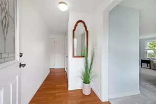 1587 Ashlawn Dr, Pittsburgh, PA 15241 - Photo 2