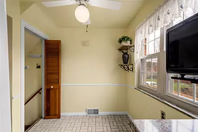 2027 Brookfield Rd, Scott Township, PA 15243 - Photo 12