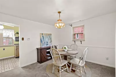 2027 Brookfield Rd, Scott Township, PA 15243 - Photo 6