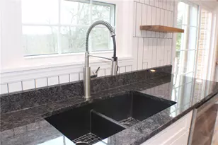 9462 Peebles Rd, Pittsburgh, PA 15101 - Photo 10