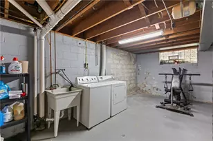 26 Edinburg Dr, Pittsburgh, PA 15235 - Photo 24