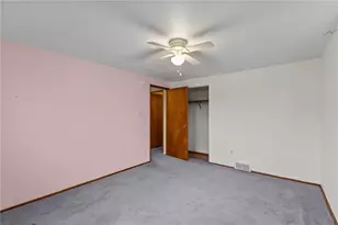 26 Edinburg Dr, Pittsburgh, PA 15235 - Photo 18