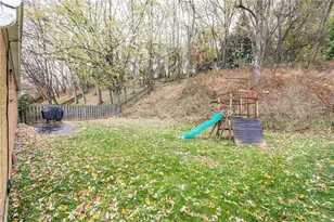 26 Edinburg Dr, Pittsburgh, PA 15235 - Photo 28