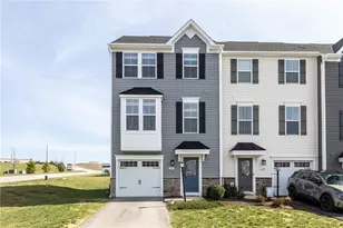 2013 Cade Dr, Monaca, PA 15061 - Photo 2