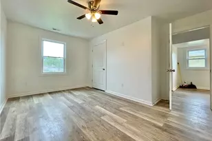 860 Pennsylvania Ave, Coraopolis, PA 15108 - Photo 26