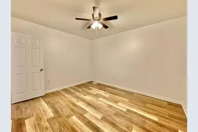 860 Pennsylvania Ave, Coraopolis, PA 15108 - Photo 12