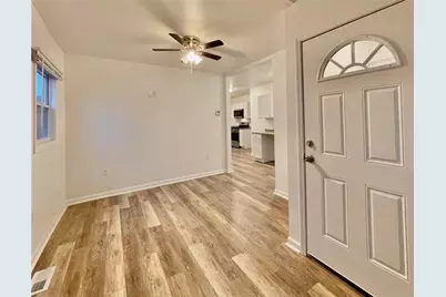 860 Pennsylvania Ave, Coraopolis, PA 15108 - Photo 4