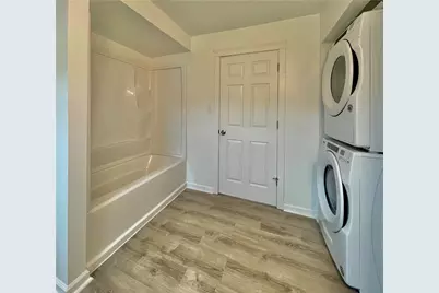 860 Pennsylvania Ave, Coraopolis, PA 15108 - Photo 30