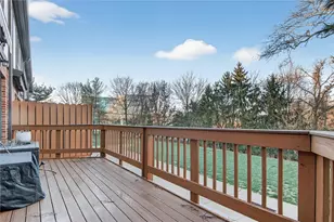 1585 Stone Mansion Dr, Pittsburgh, PA 15143 - Photo 10