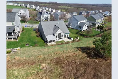 252 Estates Dr, Richland, PA 15044 - Photo 2