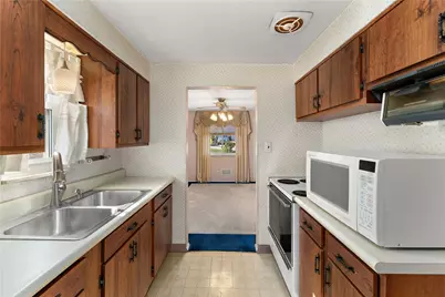 4578 Mapledale Drive, Pittsburgh, PA 15120 - Photo 8