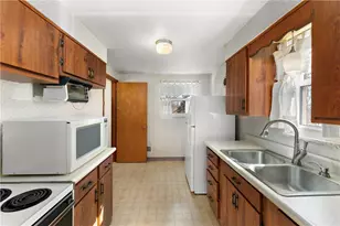 4578 Mapledale Dr, Pittsburgh, PA 15120 - Photo 10