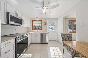 1435 Great Oak, Scott Township, PA 15220 - Photo 6