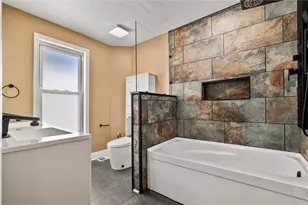 391 Vermont Ave, Rochester, PA 15074 - Photo 16