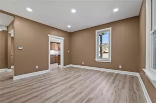 391 Vermont Ave, Rochester, PA 15074 - Photo 4