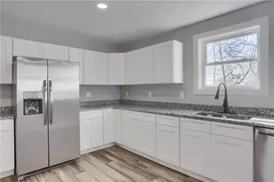 438 Evergreen Ave, Neshannock Township, PA 16105 - Photo 16