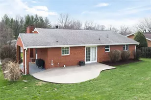 738 Scenic Dr, Chartiers, PA 15342 - Photo 22