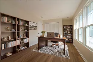 1719 St Johns Ln, Pittsburgh, PA 15143 - Photo 4