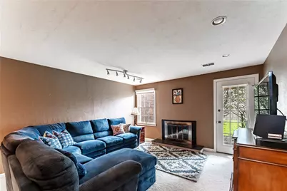 199 Roscommon Pl, Peters Township, PA 15317 - Photo 18