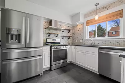 1110 10th St, Irwin, PA 15642 - Photo 4