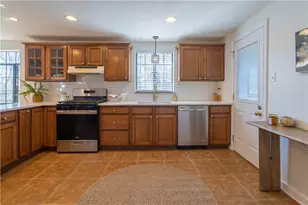 1045 Highland Ave, Harmony Township, PA 15003 - Photo 10