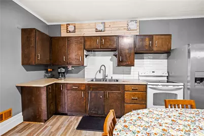 6 W Market St, Burgettstown Boro, PA 15021 - Photo 12