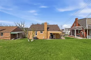 3236 Circle Dr, Pittsburgh, PA 15227 - Photo 30