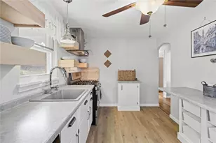 3236 Circle Dr, Pittsburgh, PA 15227 - Photo 10