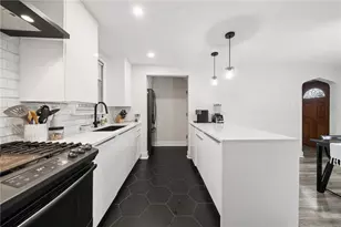 591 Thompson Run Rd, Ross Twp, PA 15237 - Photo 10