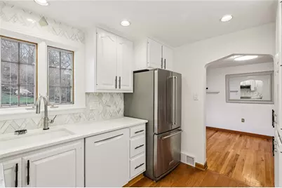 3027 Dwight Ave, Pittsburgh, PA 15216 - Photo 8