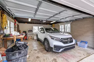 2110 Lloyd Ave, Pittsburgh, PA 15218 - Photo 30