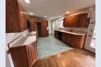 235 Main St, Connoquenessing Boro, PA 16033 - Photo 14