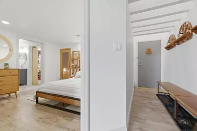 1 Pius St #B4, Pittsburgh, PA 15203 - Photo 2