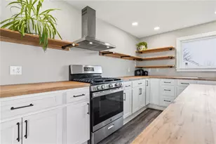 13694 S Perry Ln, Washington Twp, PA 16412 - Photo 2