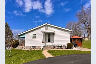 1306 Locust Ave, Apollo Boro, PA 15673 - Photo 4