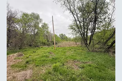 130 Henry Rd, Hempfield Township, PA 15672 - Photo 2