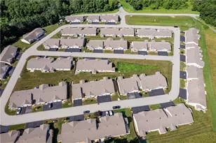 575 Sunview Cir, Derry Township, PA 15650 - Photo 10