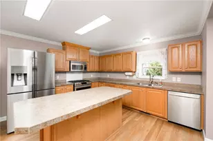 605 Amy Ln, Center Township, PA 16001 - Photo 14