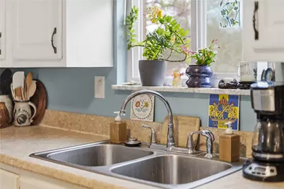 2396 High Oak Dr, Banksville/Westwood, PA 15220 - Photo 12