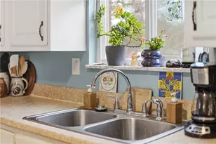 2396 High Oak Dr, Banksville/Westwood, PA 15220 - Photo 12