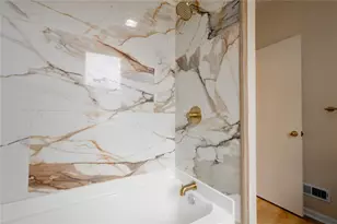 1717 Suburban Ave, Beechview, PA 15216 - Photo 20