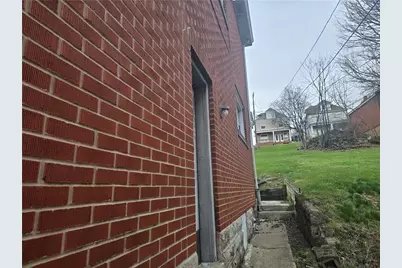 1029 Brownsville Rd, Pittsburgh, PA 15210 - Photo 4