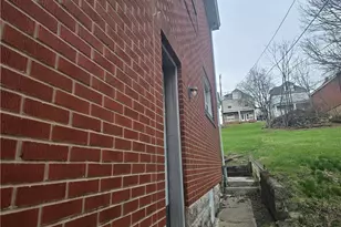 1029 Brownsville Rd, Pittsburgh, PA 15210 - Photo 4