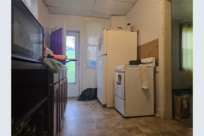 1029 Brownsville Rd, Pittsburgh, PA 15210 - Photo 18