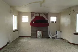 4022 Pittsburgh Rd, Perry Township, PA 15012 - Photo 6