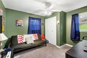 32 Maple St, Ellsworth Boro, PA 15331 - Photo 16