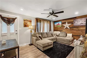 32 Maple St, Ellsworth Boro, PA 15331 - Photo 8