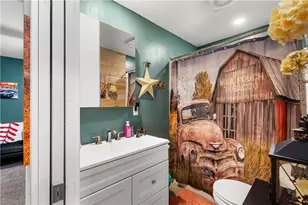 32 Maple St, Ellsworth Boro, PA 15331 - Photo 18