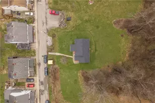 32 Maple St, Ellsworth Boro, PA 15331 - Photo 6