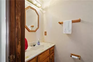 5513 Claytonia Dr, Bethel Park, PA 15102 - Photo 16